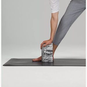 lululemon // inner flow yoga block 🧘🏽‍♀️